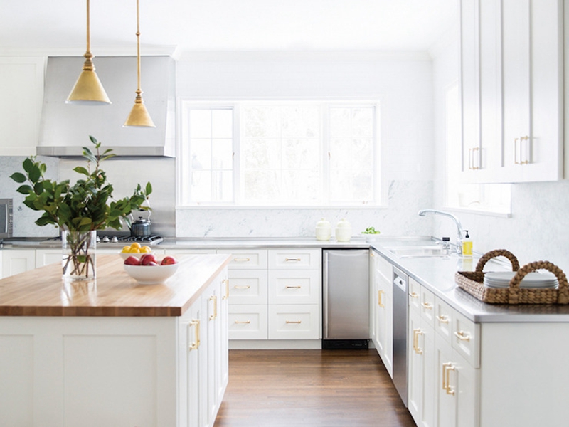 YALIG Стильный дизайн, белые лакированные кухонные шкафы из массива дерева с красивыми ручками и фарфоровыми столешницами