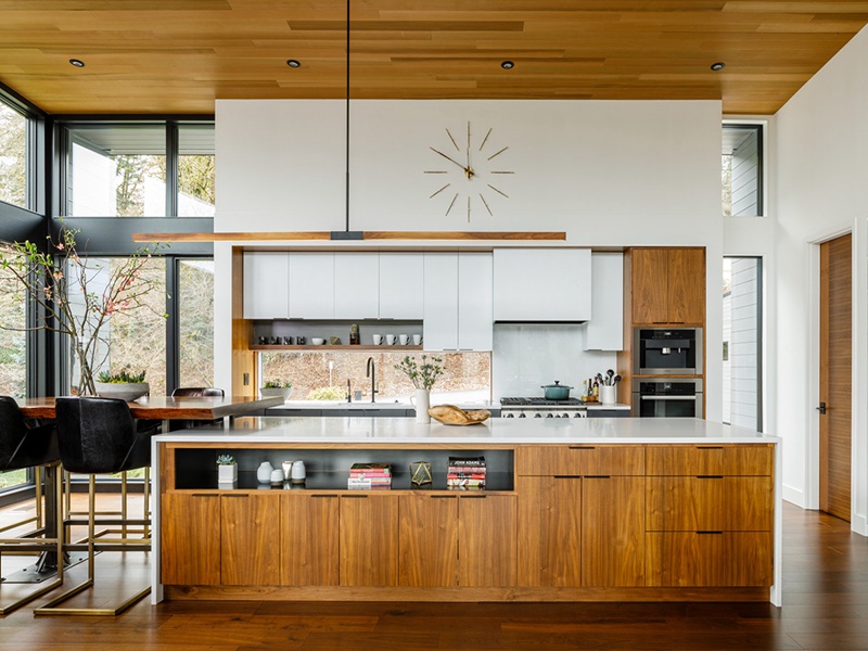 Кухонные шкафы плоской панели с отделкой шпоном современного стиля деревянными с белой столешницей